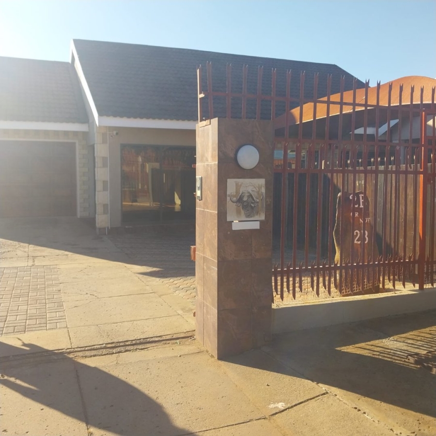 3 Bedroom Property for Sale in Rhodesdene Northern Cape